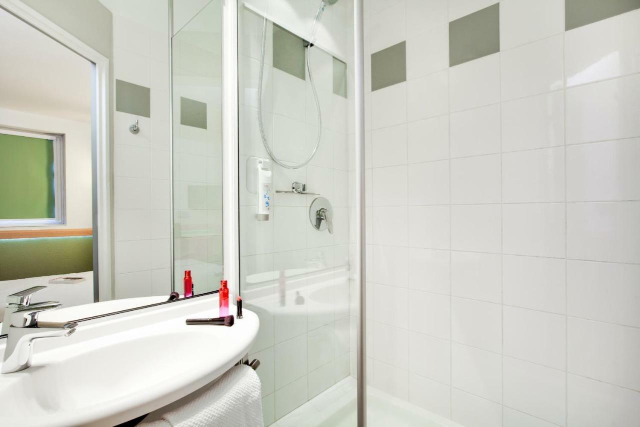 ibis Budget Clermont Ferrand Centre Montferrand Exterior foto